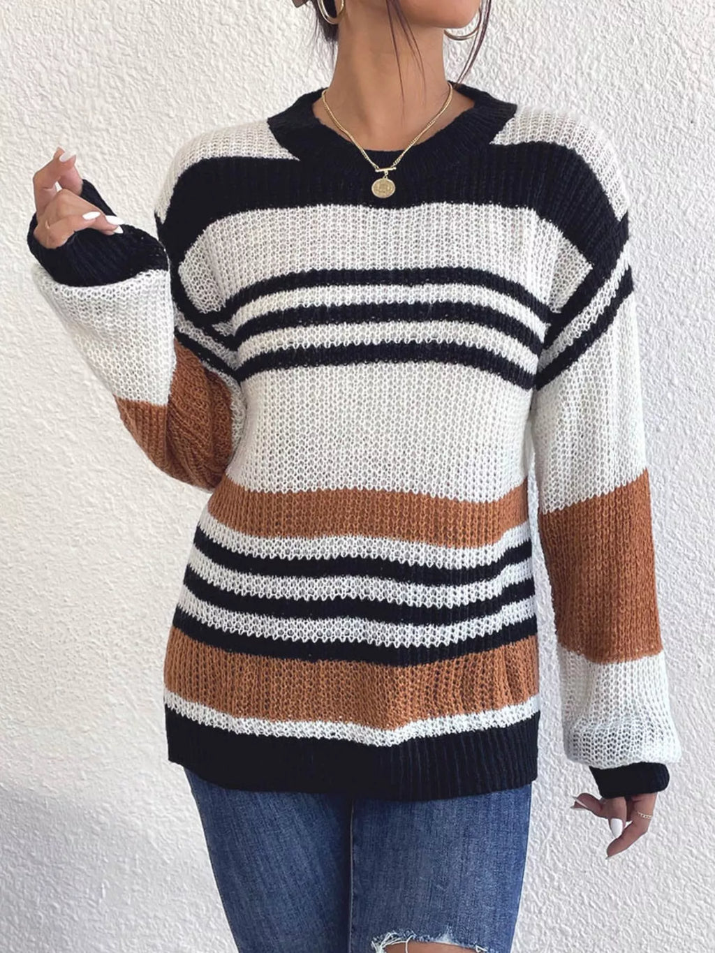 Striped Round Neck Knit Sweaer