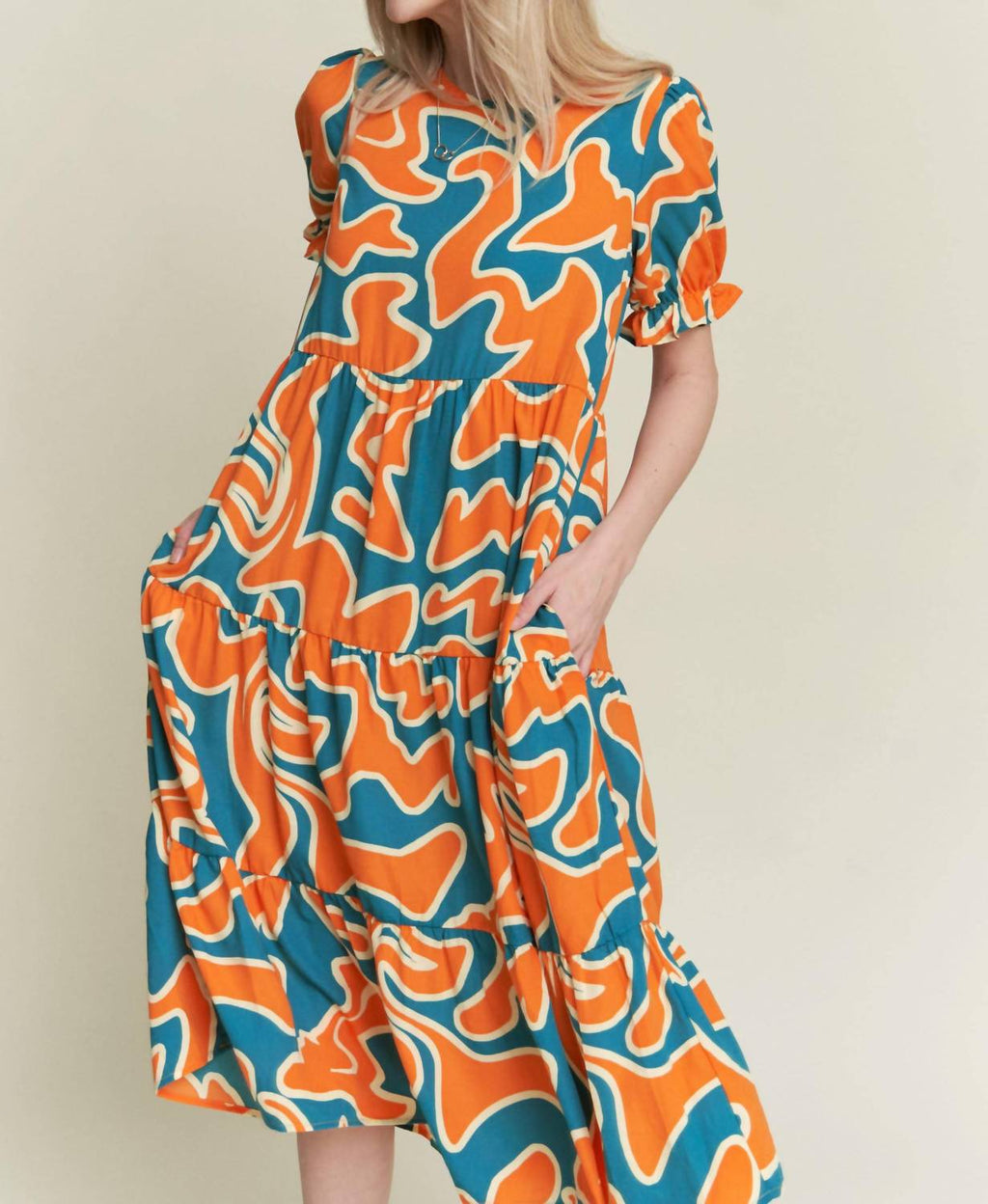Jade By Jane - Beautiful Chaos Tiered Short Sleeve A-line Midi Dress