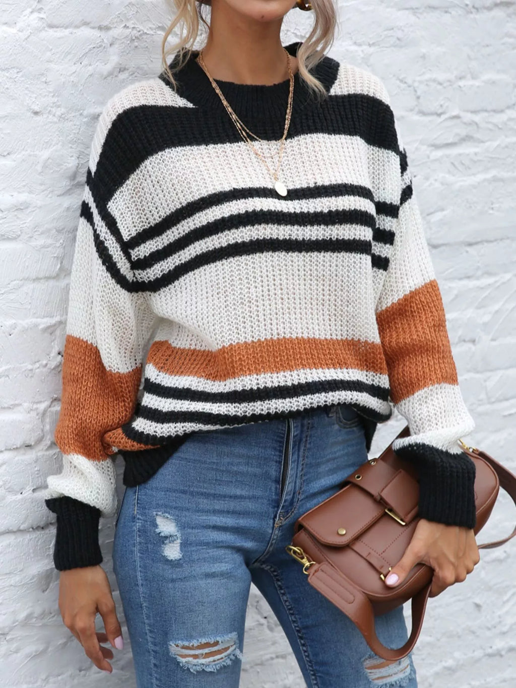 Striped Round Neck Knit Sweaer