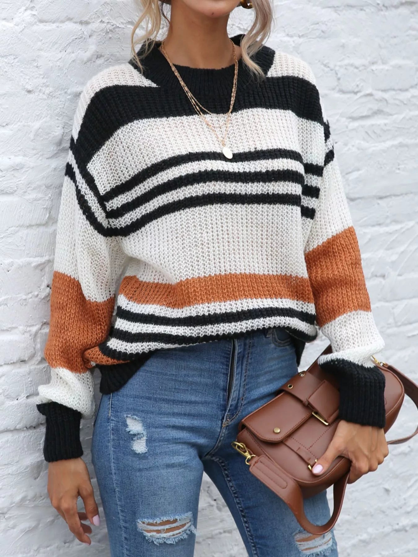 Striped Round Neck Knit Sweaer