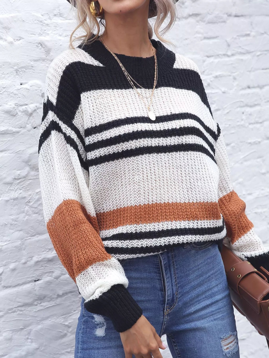 Striped Round Neck Knit Sweaer