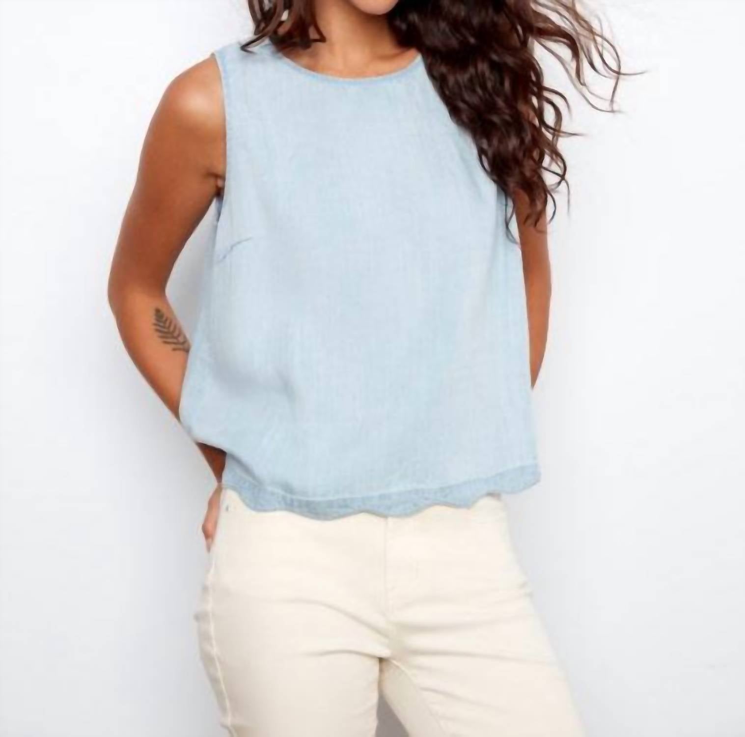 Charlie B - Scallop Hem Sleeveless Top