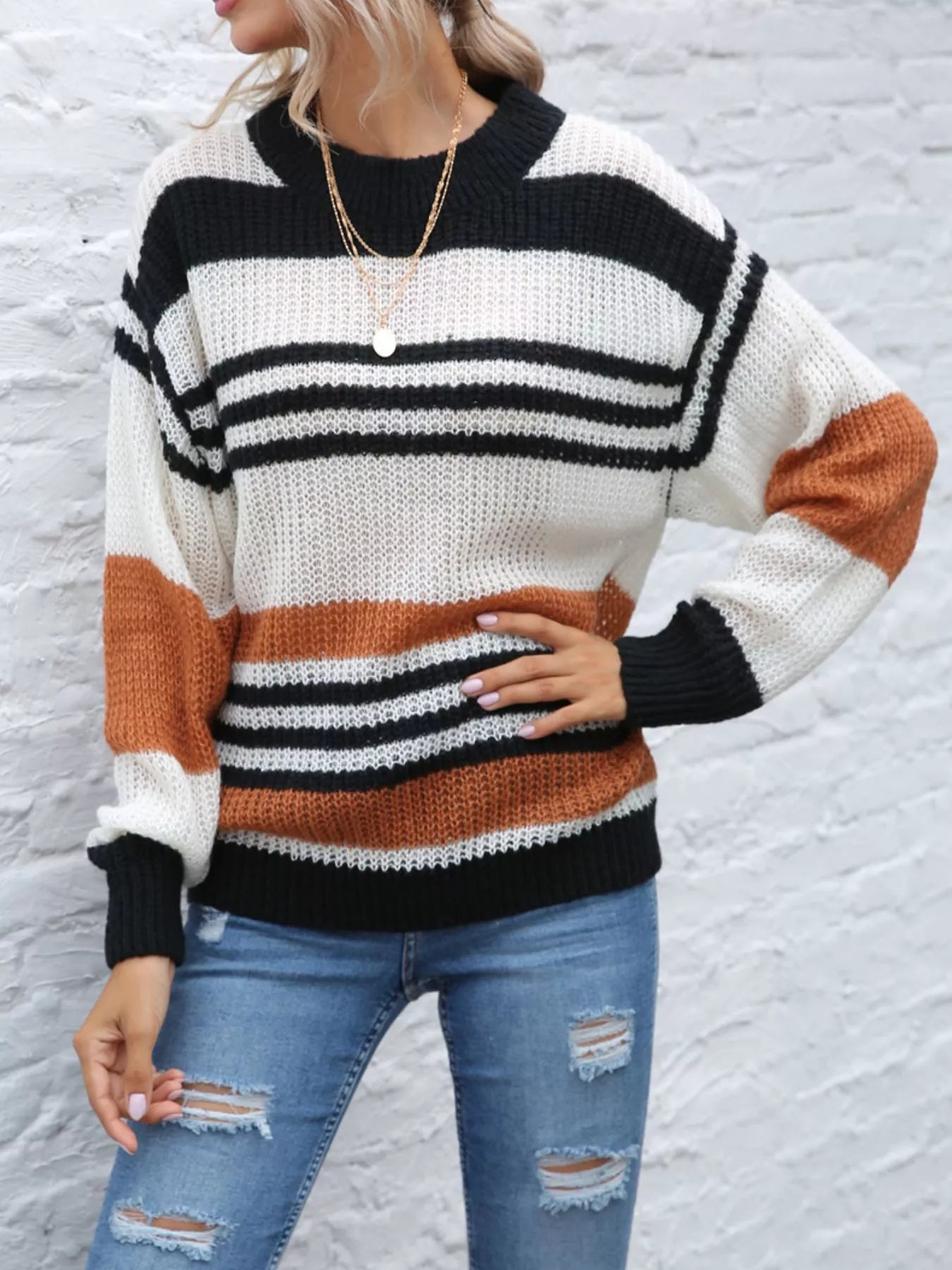 Striped Round Neck Knit Sweaer