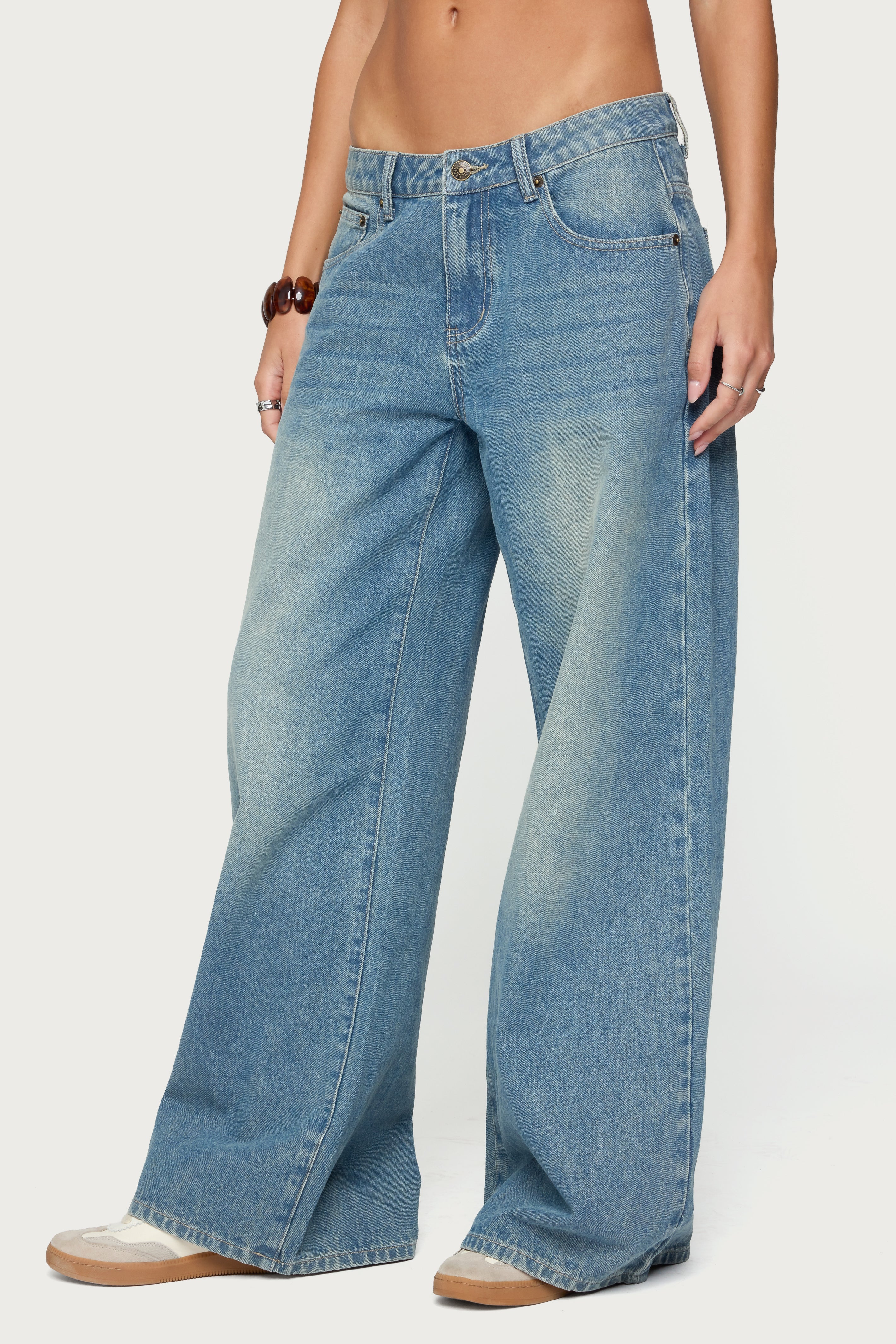 Graphic Vintage Washed Low Rise Baggy Jeans