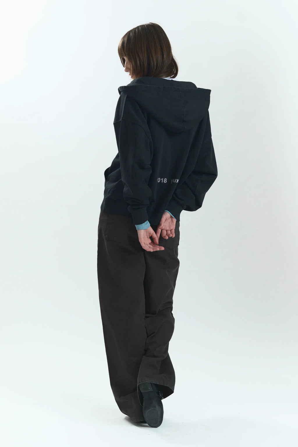 GARN LOWERCASE ZIP BLACK