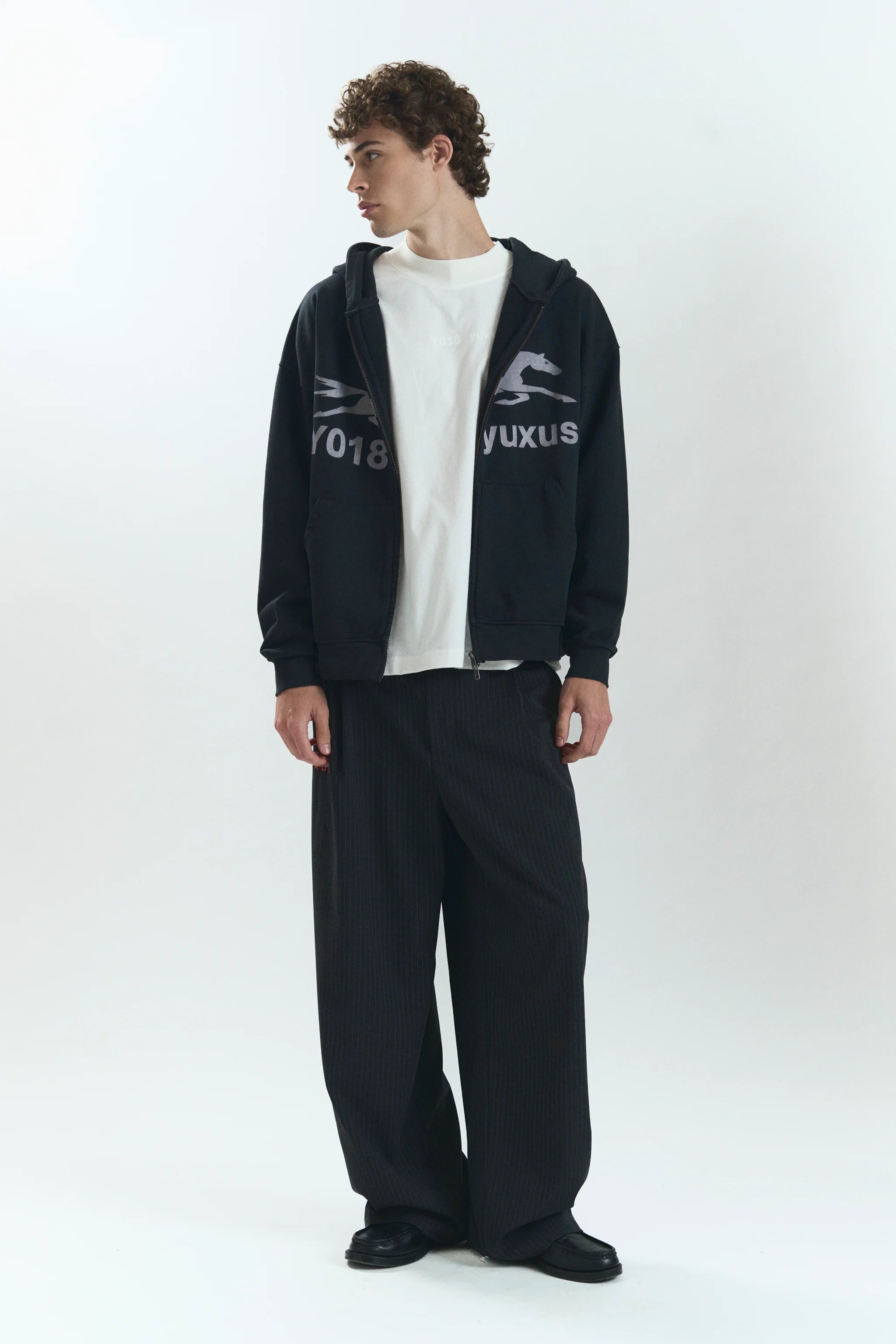 GARN LOWERCASE ZIP BLACK
