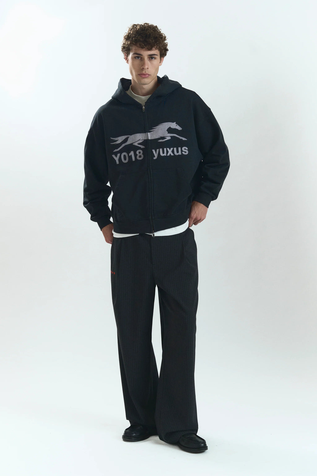 GARN LOWERCASE ZIP BLACK
