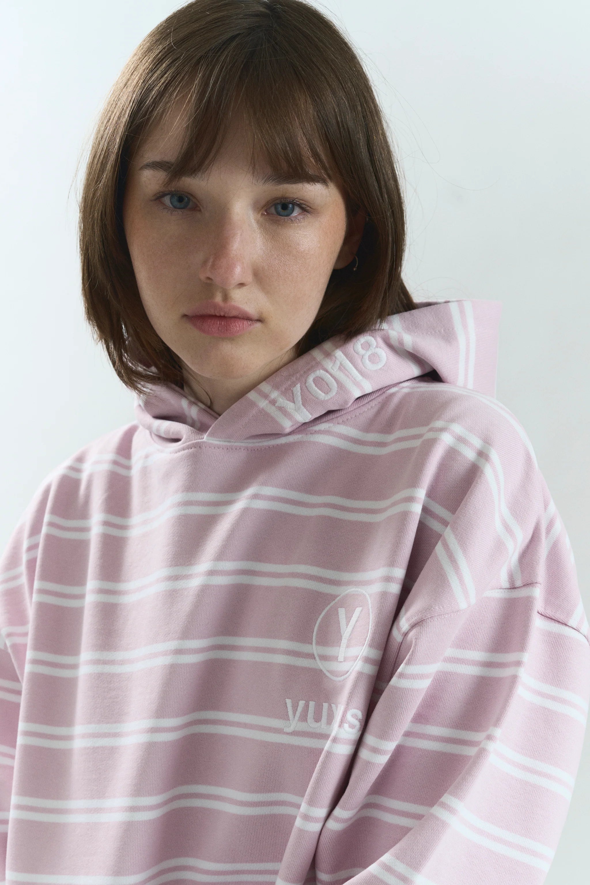 SKIN LOWERCASE HOODIE PINK