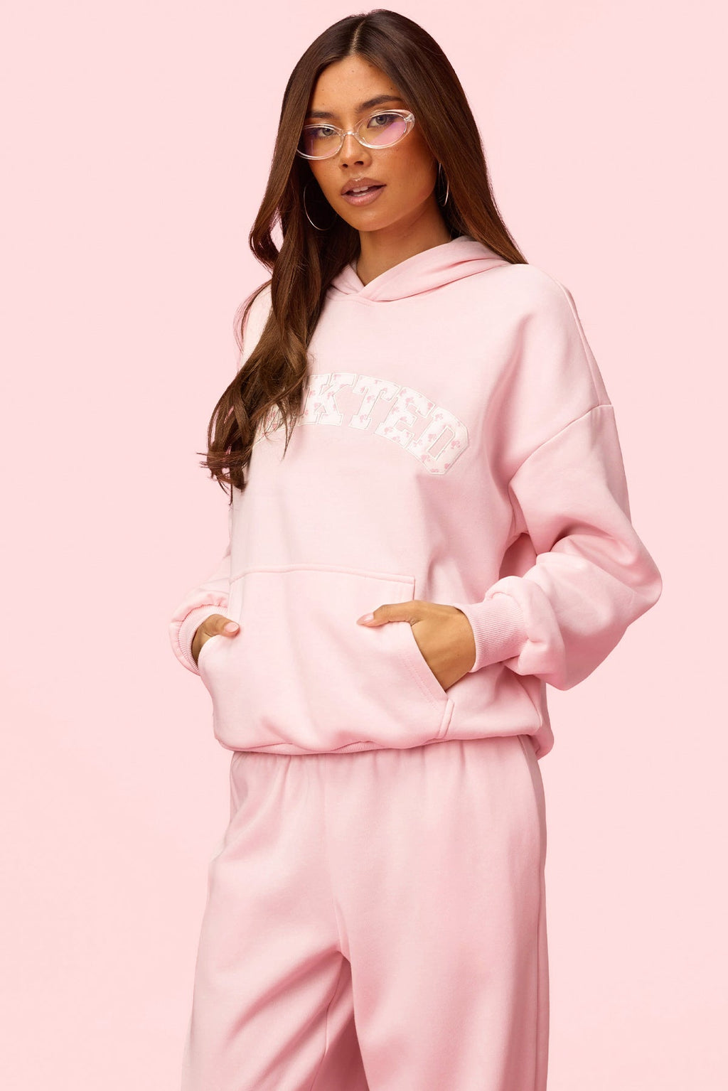 Edikted Hearts Barbie? Oversized Hoodie