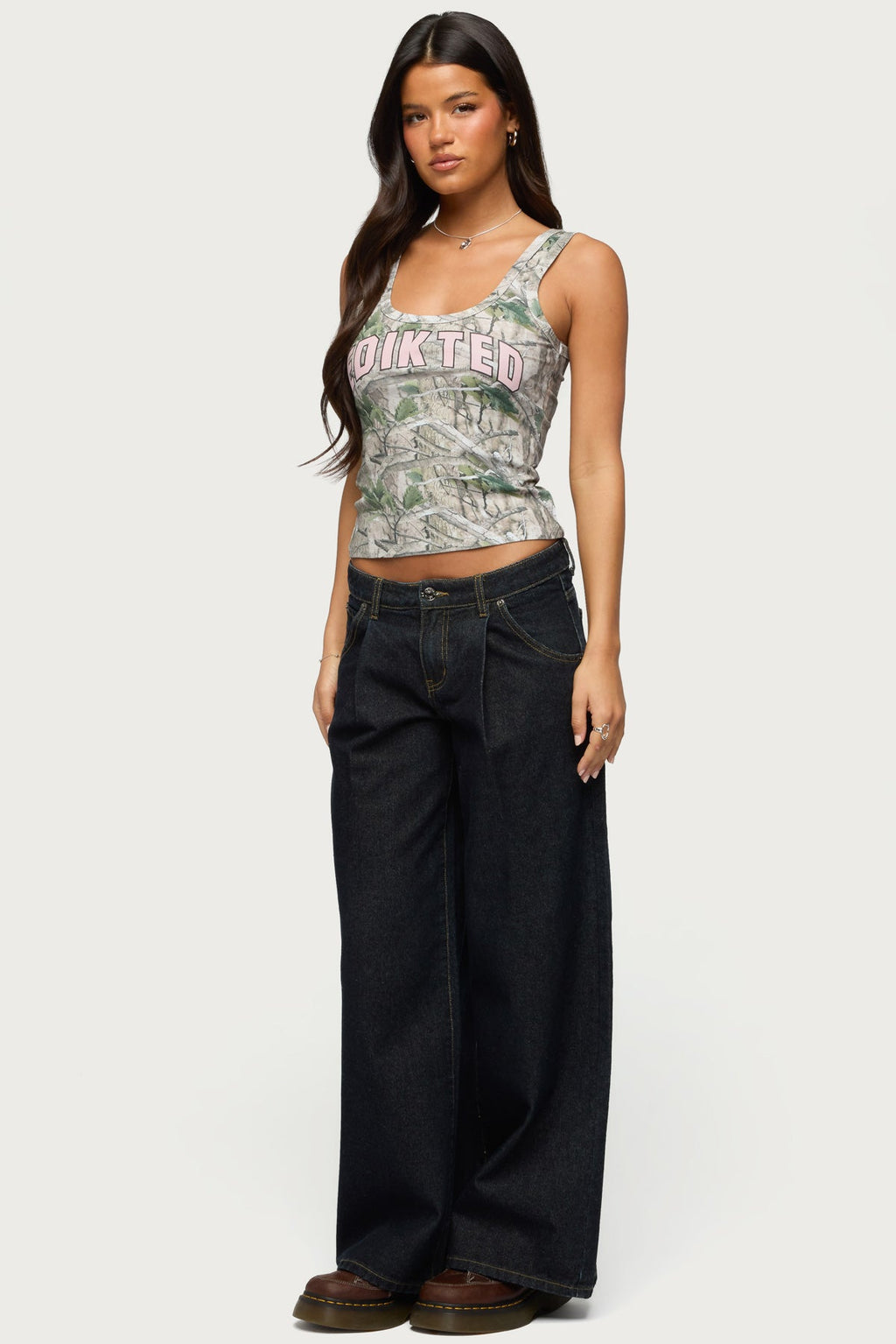 Pleated Low Rise Wide Leg Jeans